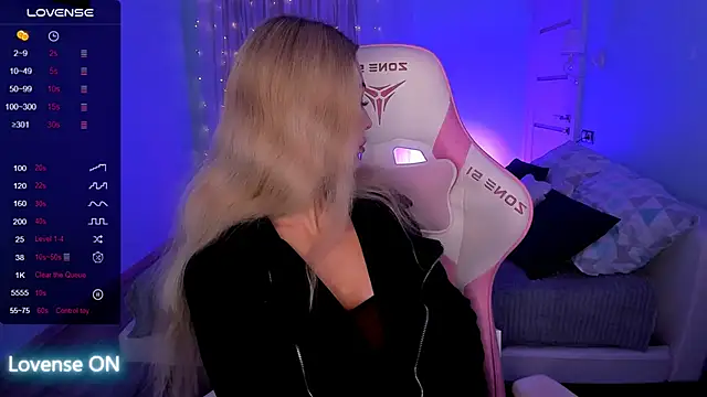 AdeleRoberts online show from 02-25-26, 01:59