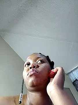 Snapshot of slimcate91 chatting on 04-04-26, 04:33 slimcate91 online show from 04-04-26, 04:33