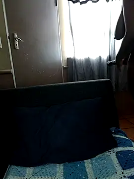 Snapshot of slimcate91 chatting on 04-10-26, 01:49 slimcate91 online show from 04-10-26, 01:49