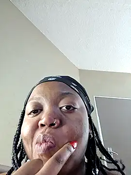 Snapshot of slimcate91 chatting on 04-12-26, 02:00 slimcate91 online show from 04-12-26, 02:00