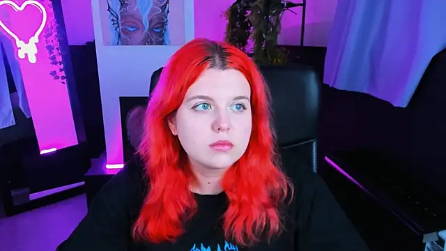 NielletaBlossom online show from 12-18-24, 05:15