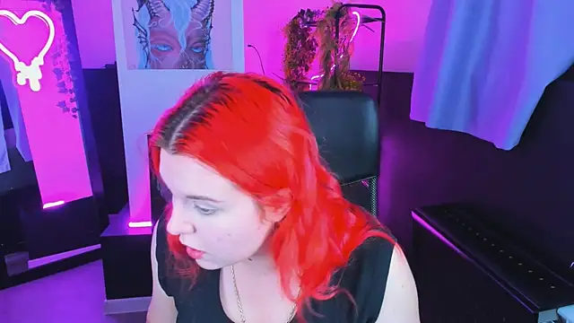 NielletaBlossom online show from 12-19-24, 08:23