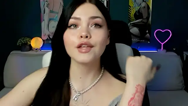 Snapshot of AkiraKatsu chatting on 01-29-25, 08:14 AkiraKatsu online show from 01-29-25, 08:14