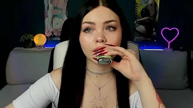 Snapshot of AkiraKatsu chatting on 02-01-25, 02:34 AkiraKatsu online show from 02-01-25, 02:34