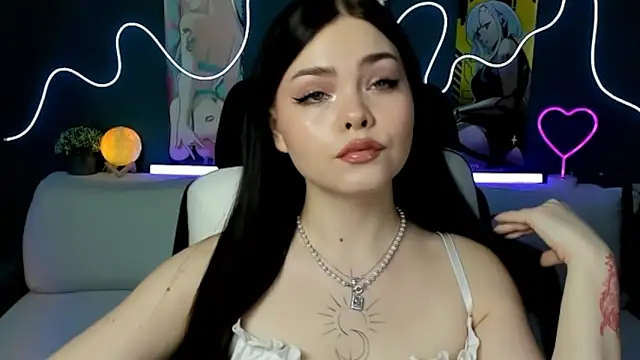 Snapshot of AkiraKatsu chatting on 02-02-25, 01:30 AkiraKatsu online show from 02-02-25, 01:30