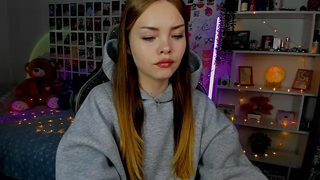 Snapshot of AkiraKatsu chatting on 09-30-25, 11:37 AkiraKatsu online show from 09-30-25, 11:37