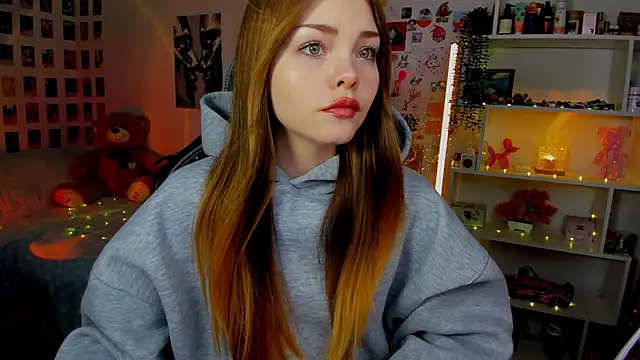 Snapshot of AkiraKatsu chatting on 11-21-25, 06:06 AkiraKatsu online show from 11-21-25, 06:06