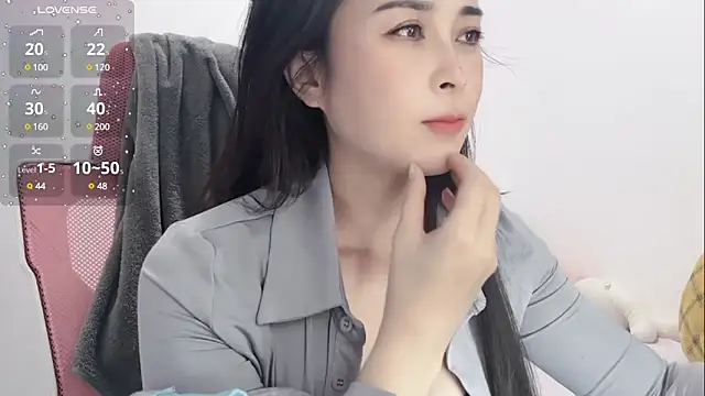 Qwi-V1 online show from 01-22-25, 11:43