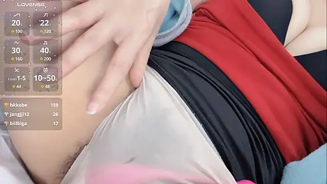 Qwi-V1 online show from 01-24-25, 02:39