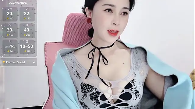 Qwi-V1 online show from 01-25-25, 10:39