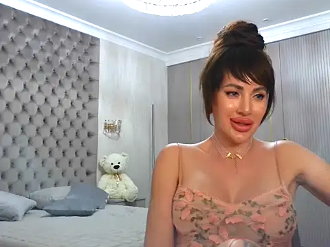 Snapshot of TianaPosh chatting on 01-20-25, 10:48 TianaPosh online show from 01-20-25, 10:48