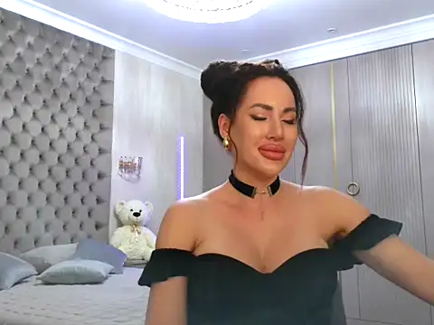 Snapshot of TianaPosh chatting on 01-24-25, 09:58 TianaPosh online show from 01-24-25, 09:58