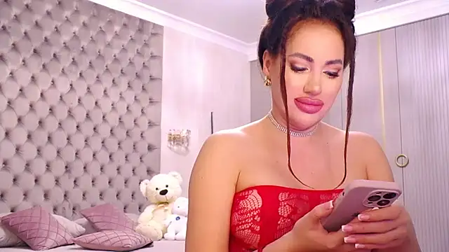 Snapshot of TianaPosh chatting on 10-10-25, 06:07 TianaPosh online show from 10-10-25, 06:07