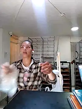 Snapshot of Alisson_420 chatting on 10-26-25, 03:51 Alisson 420 online show from 10-26-25, 03:51