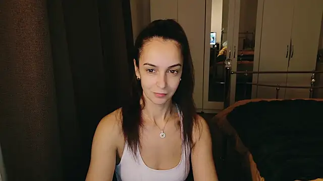 karlaolivia online show from 12-08-24, 08:36