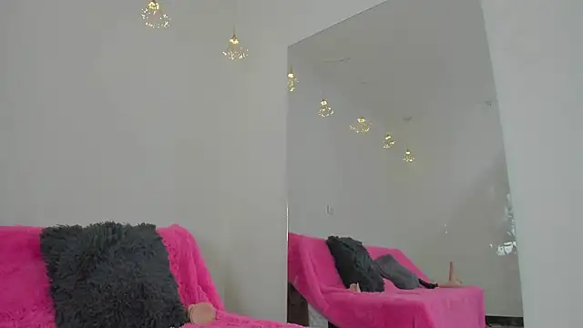 Lori Evanss online show from 03-22-25, 12:14