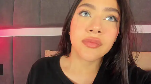 nicolle pierce online show from 10-06-25, 02:14