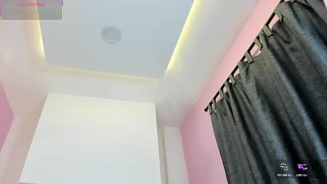 nicolle pierce online show from 05-04-26, 01:18