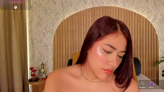 nicolle pierce online show from 06-25-26, 03:16