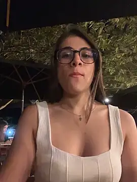 MariaIsabella8 online show from 10-11-25, 12:21