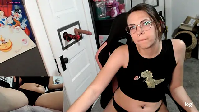 KSwonderland6 online show from 03-21-26, 04:06