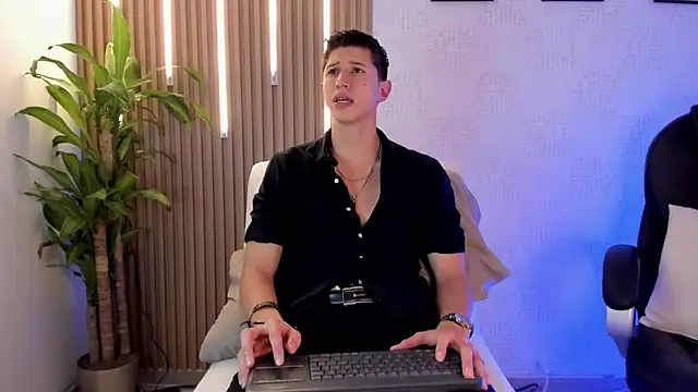 Dorianmistery2322  online show from 11-11-25, 12:10