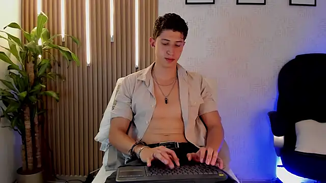 Dorianmistery2322  online show from 12-17-25, 04:07