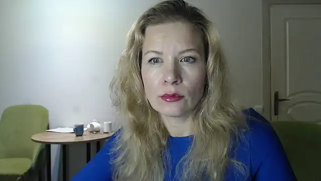 Juli julyyy online show from 12-29-24, 10:47