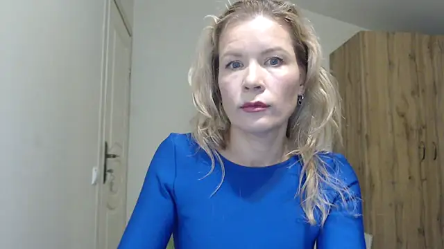 Juli julyyy online show from 01-11-25, 06:54