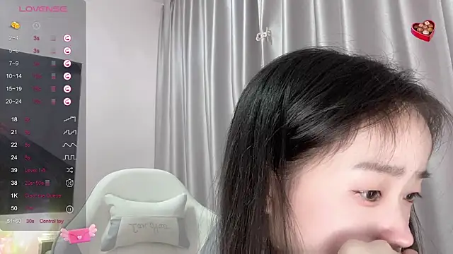 Snapshot of Mia-6688 chatting on 03-03-25, 12:04 Mia-6688 online show from 03-03-25, 12:04
