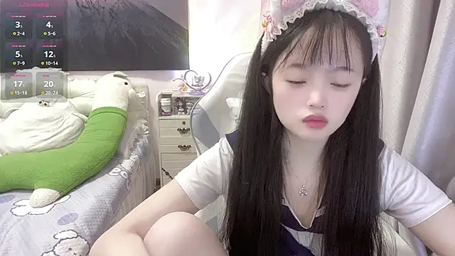 Snapshot of Mia-6688 chatting on 09-11-25, 04:01 Mia-6688 online show from 09-11-25, 04:01