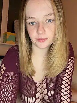 Snapshot of Sophiesinxx chatting on 03-06-26, 09:22 Sophiesinxx online show from 03-06-26, 09:22