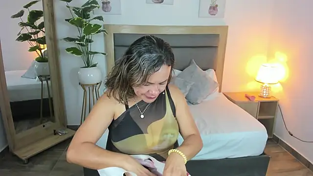 gipsela gomez online show from 02-19-25, 06:43