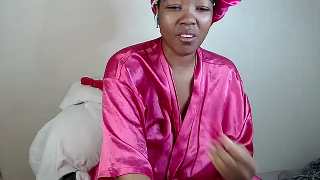 Snapshot of Busty-Londie chatting on 10-02-25, 10:00 Busty-Londie online show from 10-02-25, 10:00