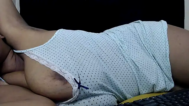 Snapshot of Busty-Londie chatting on 10-06-25, 09:01 Busty-Londie online show from 10-06-25, 09:01