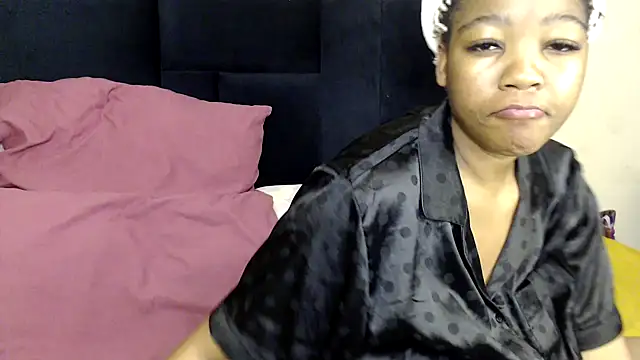 Snapshot of Busty-Londie chatting on 10-12-25, 05:12 Busty-Londie online show from 10-12-25, 05:12