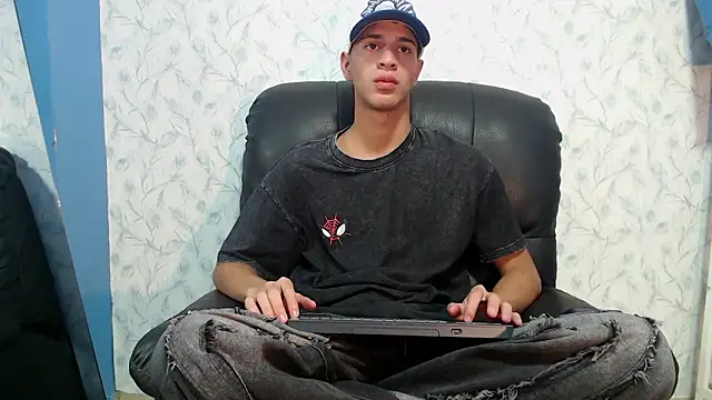 Tyler Rodriguez online show from 02-05-26, 01:16