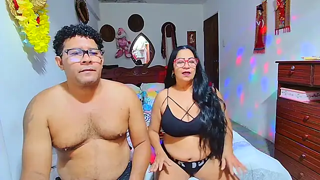 Snapshot of rosi_pamela chatting on 03-08-26, 02:21 rosi pamela online show from 03-08-26, 02:21