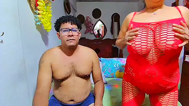 Snapshot of rosi_pamela chatting on 04-07-26, 08:31 rosi pamela online show from 04-07-26, 08:31