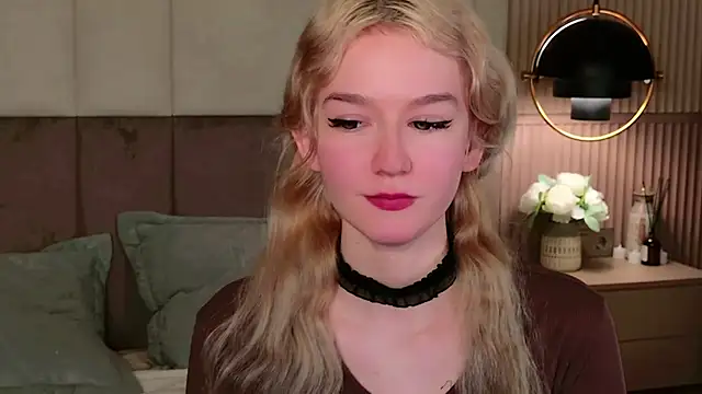 Snapshot of NaomiLoys chatting on 02-26-25, 02:04 NaomiLoys online show from 02-26-25, 02:04