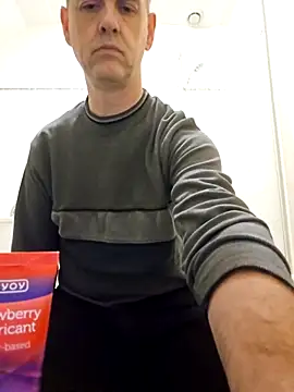 Hectorthyssen1 online show from 10-28-25, 06:32