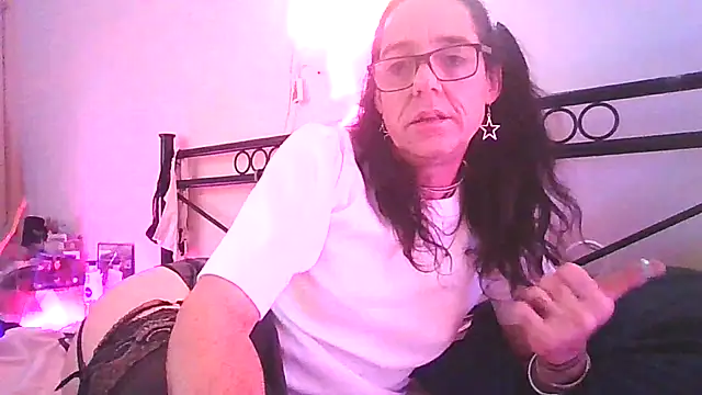 ingrid1982 online show from 09-24-25, 03:43