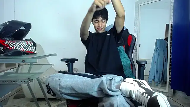 Zacktk7 online show from 12-26-24, 08:11