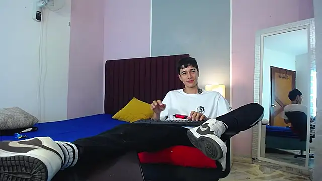 Zacktk7 online show from 01-02-25, 06:45