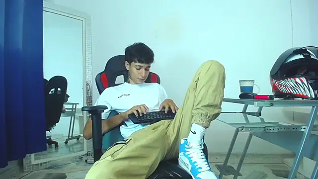 Zacktk7 online show from 01-07-25, 12:03