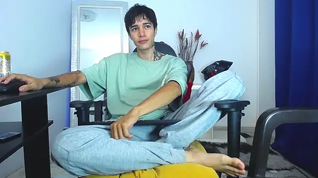 Zacktk7 online show from 02-03-25, 10:43