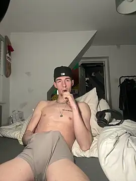 MikesWood21 online show from 01-15-25, 01:45