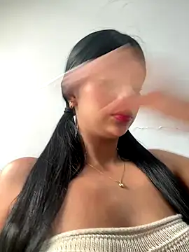 Snapshot of Baby_Niels chatting on 09-15-25, 04:07 Baby Niels online show from 09-15-25, 04:07