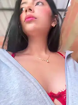 Snapshot of Baby_Niels chatting on 10-06-25, 08:50 Baby Niels online show from 10-06-25, 08:50