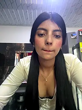 Snapshot of Baby_Niels chatting on 10-17-25, 08:55 Baby Niels online show from 10-17-25, 08:55